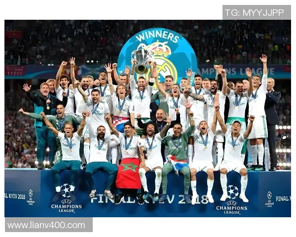 香港足球明星队精彩瞬间集锦展现球场风采与团队精神